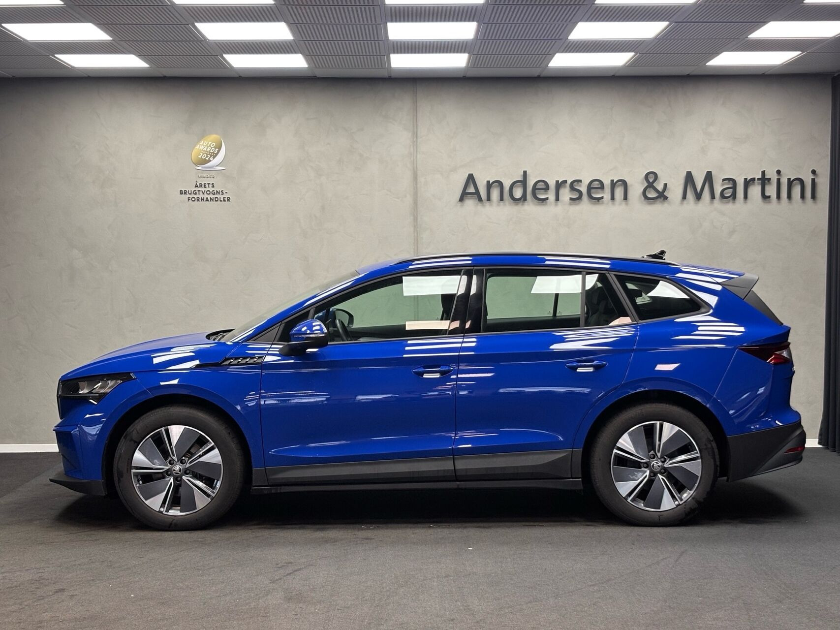 Blå Skoda Enyaq fra 2024