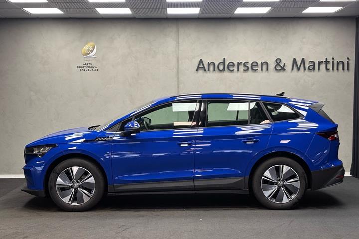 Blå Skoda Enyaq fra 2024