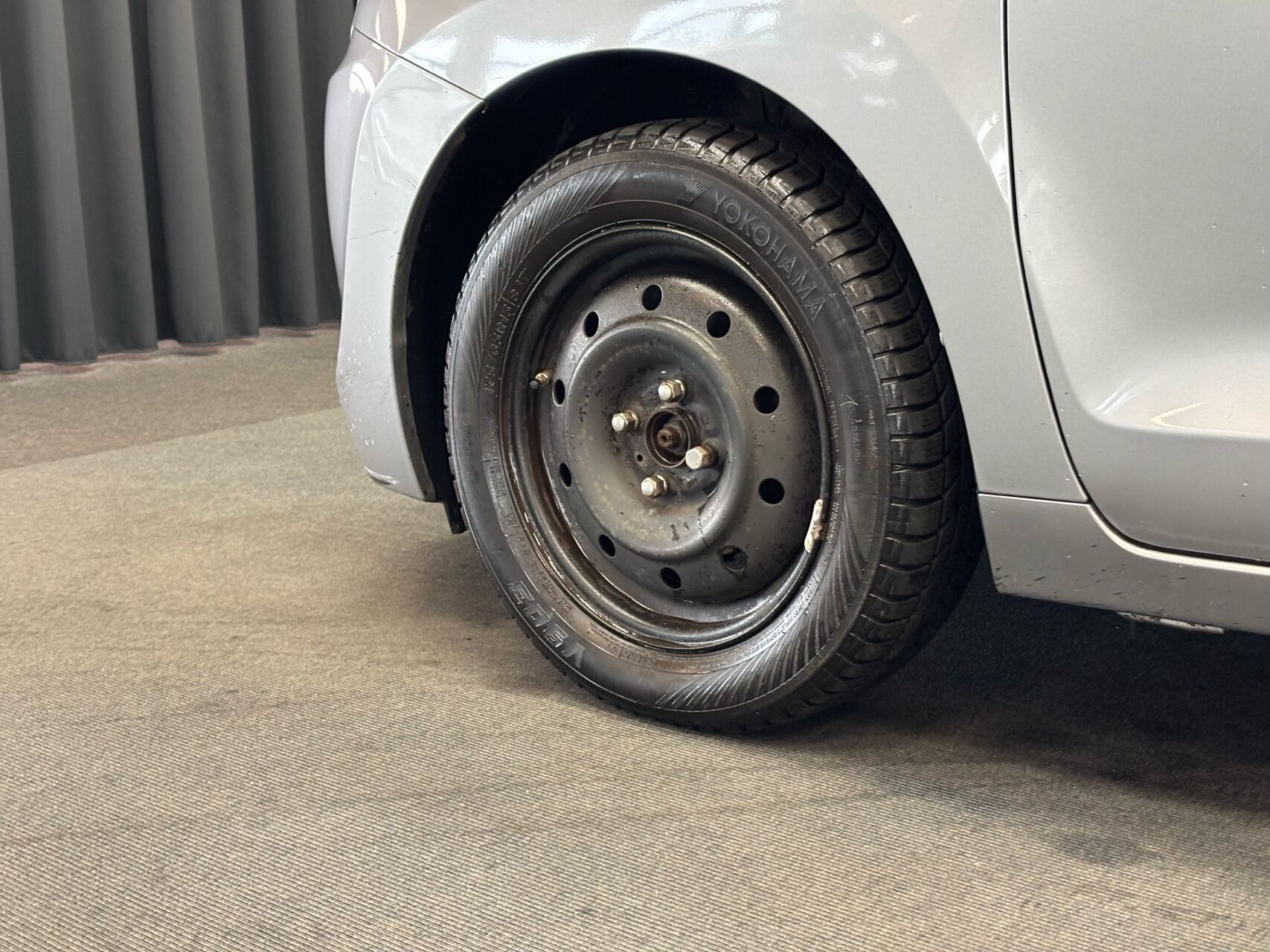 Sølv Suzuki Baleno fra 2017