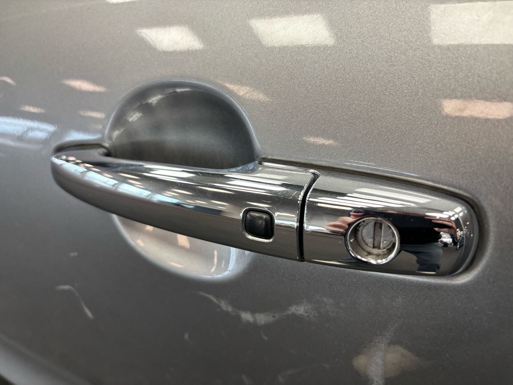 Sølv Suzuki Baleno fra 2017