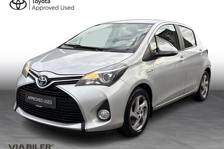 Sølv Toyota Yaris fra 2016