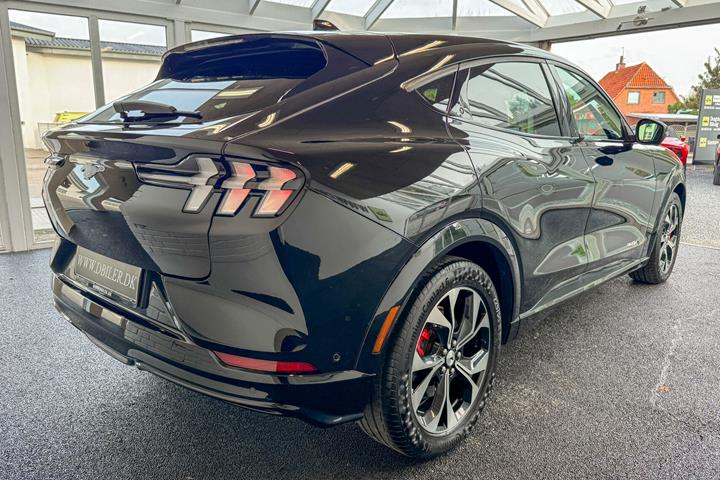 undefined Ford Mustang Mach-E fra 2023