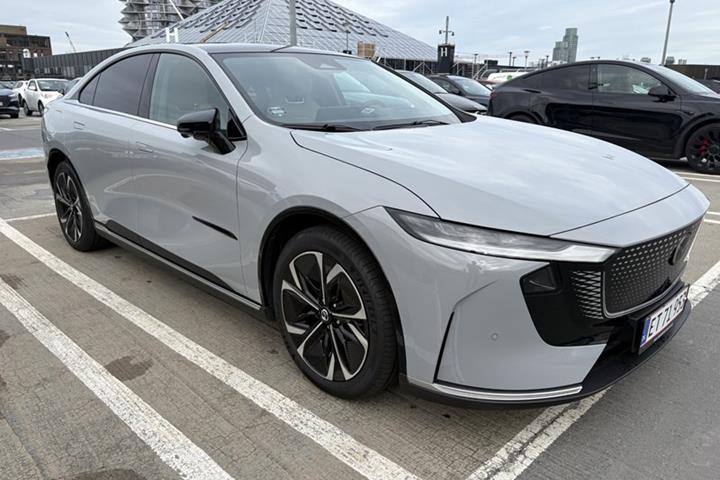 undefined Mazda 6e fra 2025