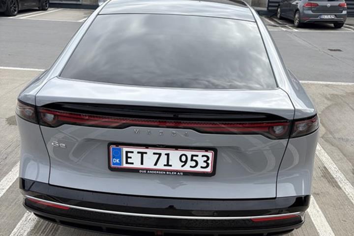 undefined Mazda 6e fra 2025