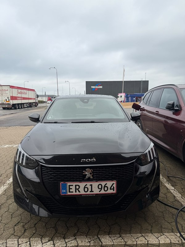 Peugeot 208 e-208