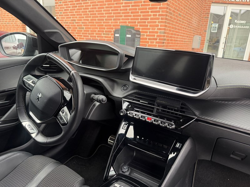 undefined Peugeot 208 fra 2023