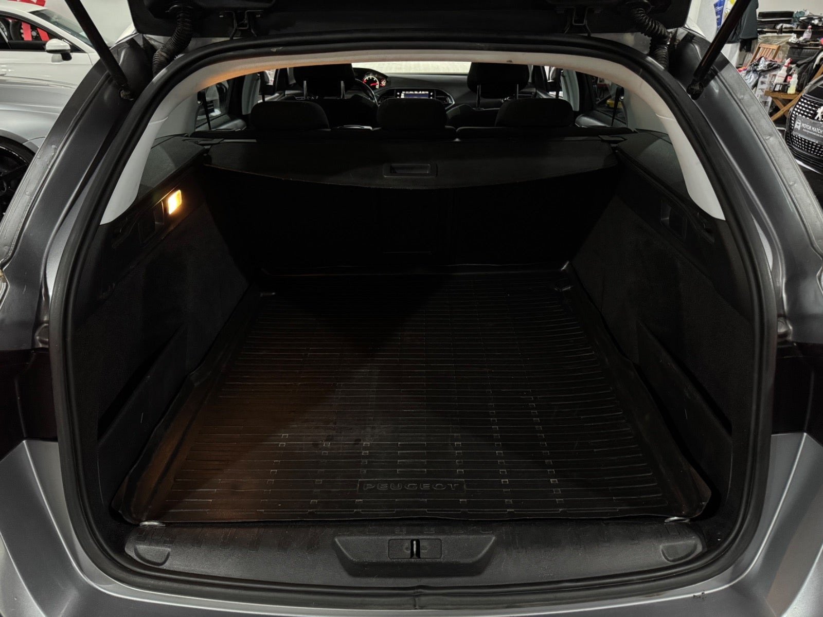 undefined Peugeot 308 fra 2016