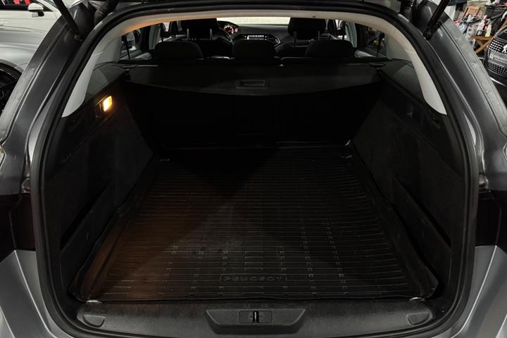 undefined Peugeot 308 fra 2016