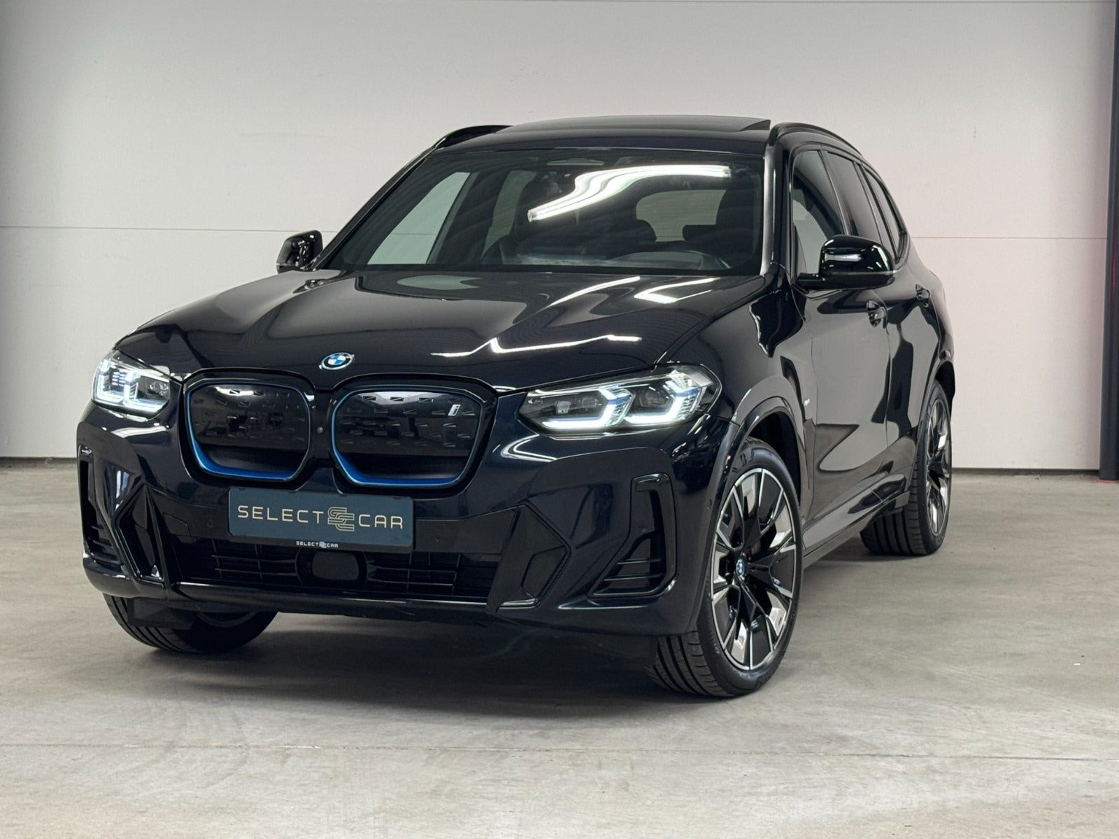 BMW iX3 Charged Plus M-Sport