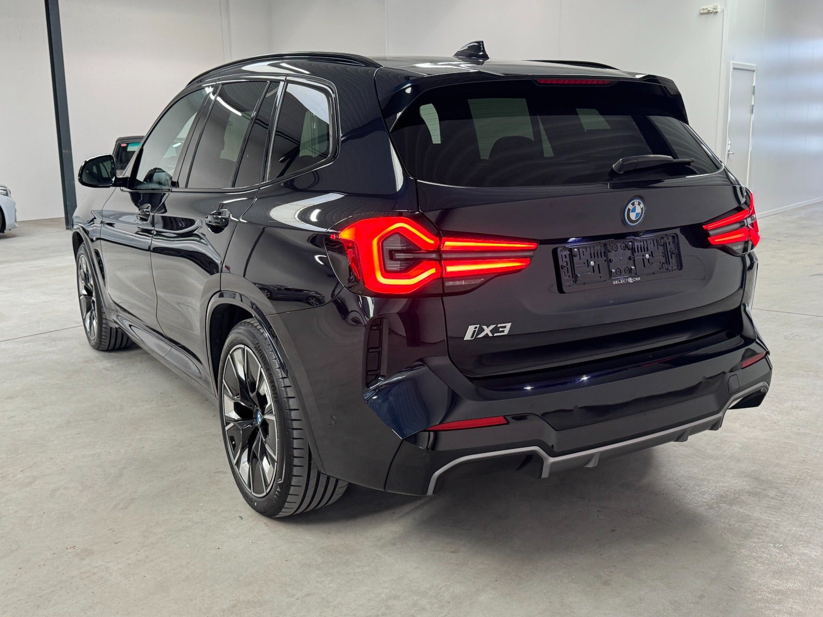 Sort BMW iX3 fra 2023