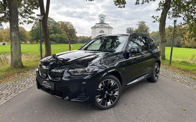BMW iX3 Charged Plus M-Sport