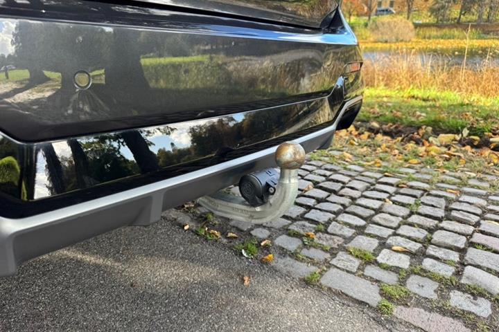 Blå BMW iX3 fra 2023