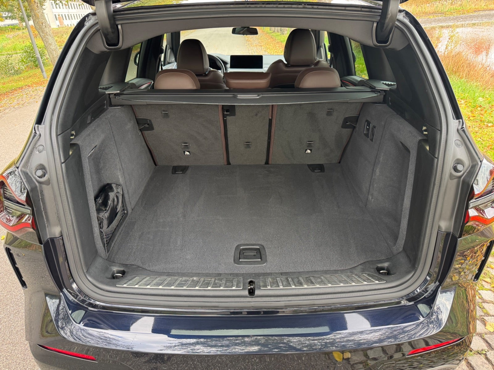 Blå BMW iX3 fra 2023