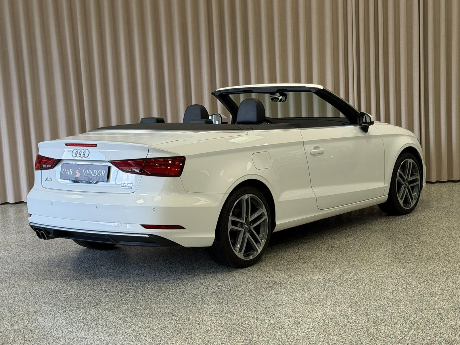Hvid Audi A3 fra 2017