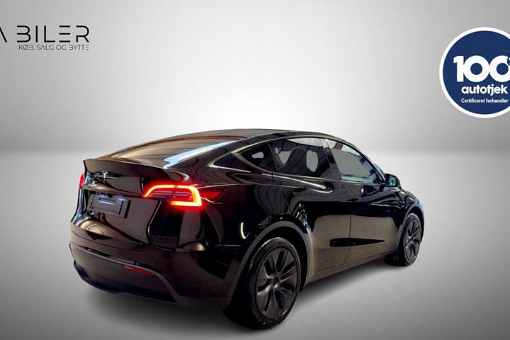 undefined Tesla Model Y fra 2024