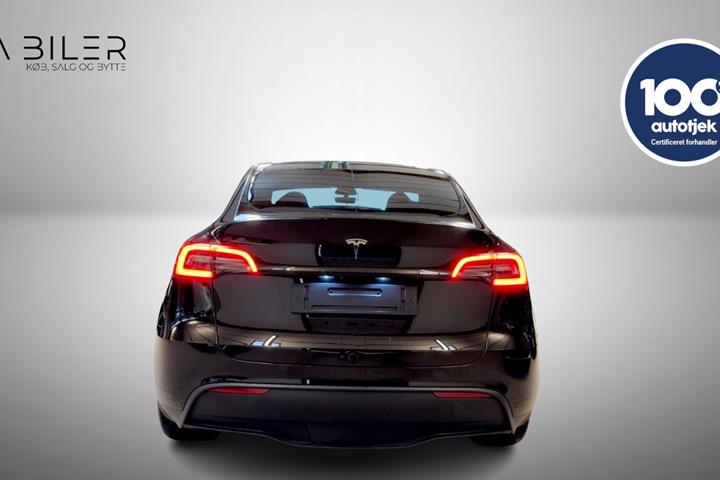 undefined Tesla Model Y fra 2024