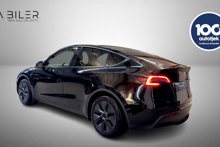 undefined Tesla Model Y fra 2024