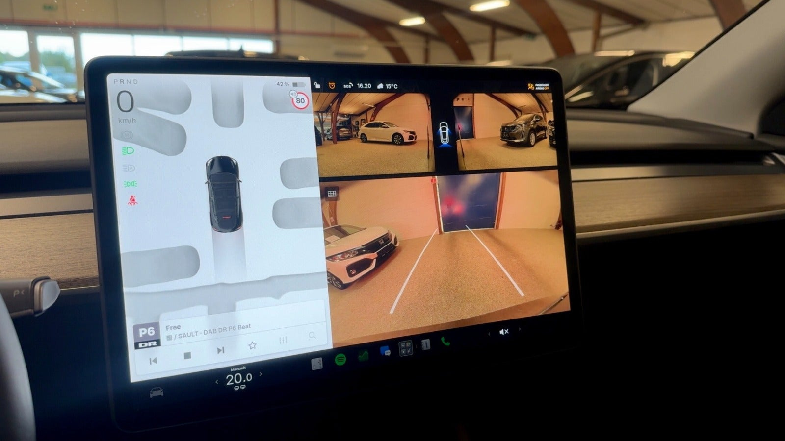 undefined Tesla Model Y fra 2024