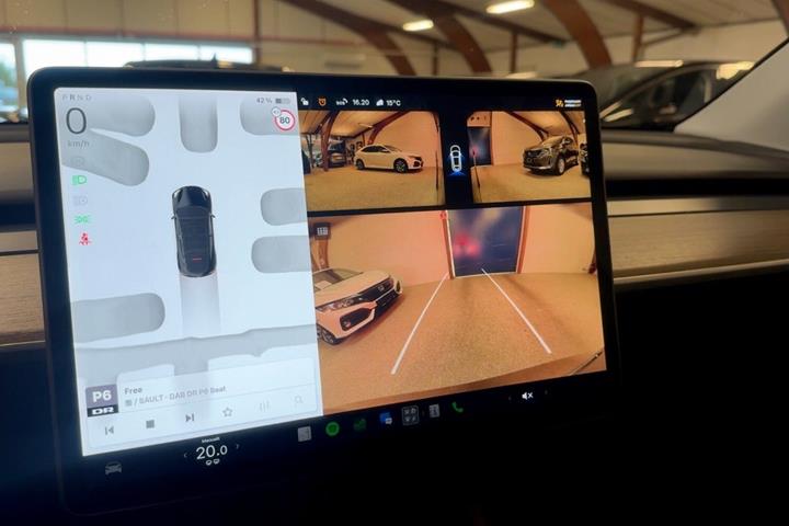 undefined Tesla Model Y fra 2024