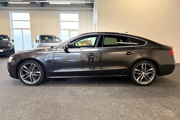 Sort Audi A5 fra 2016