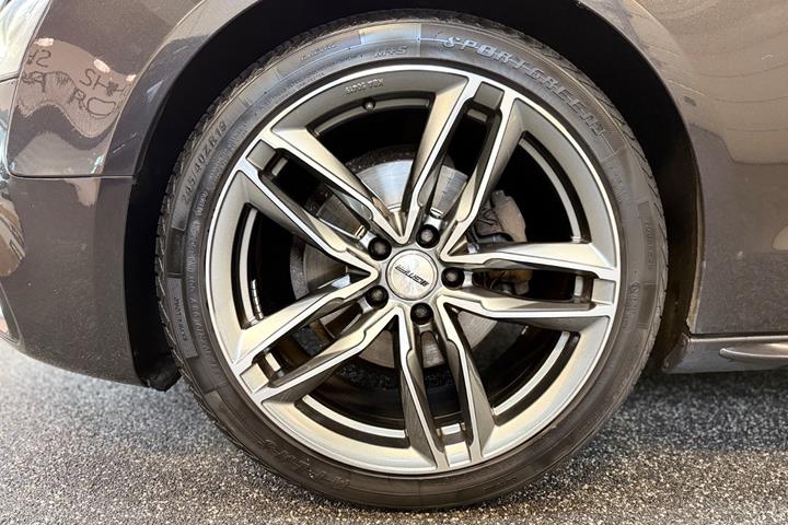 Sort Audi A5 fra 2016
