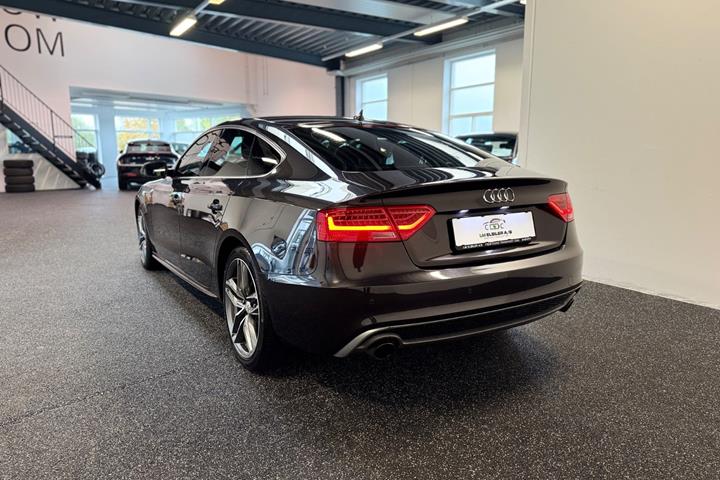 Sort Audi A5 fra 2016