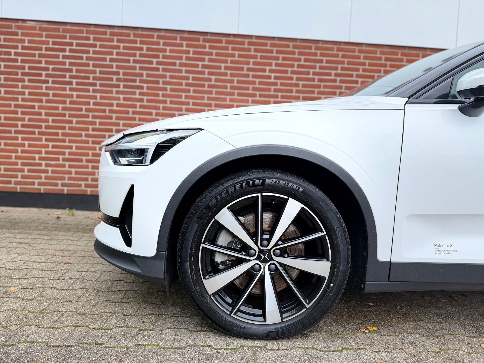 Hvid Polestar 2 fra 2021