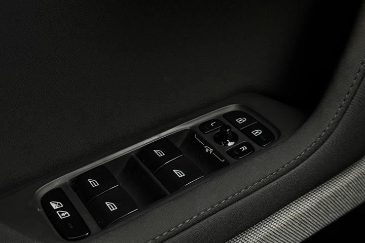 Hvid Polestar 2 fra 2021