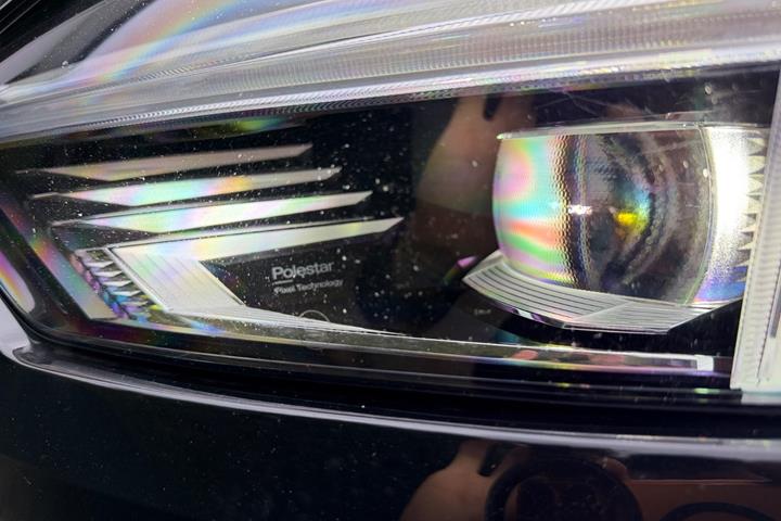 Sort Polestar 2 fra 2022