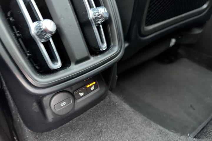 Sort Polestar 2 fra 2022