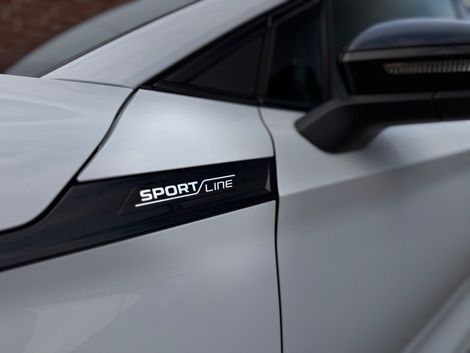 Hvid Skoda Enyaq fra 2022