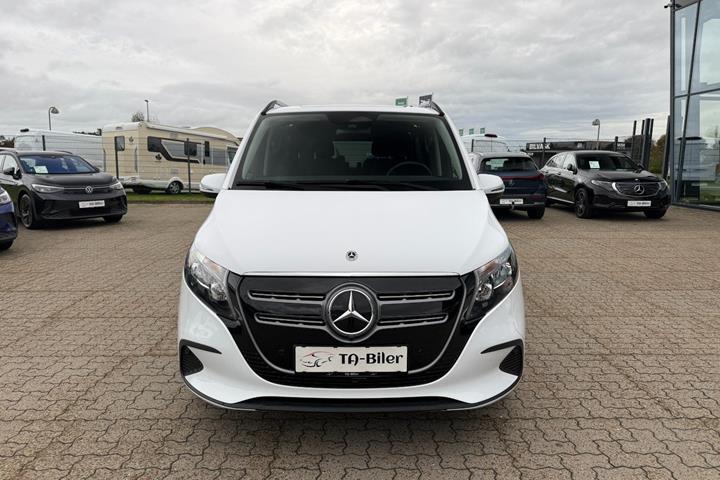 Hvid Mercedes EQV300 fra 2024