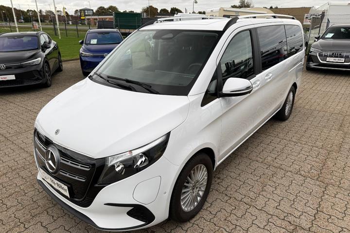 Hvid Mercedes EQV300 fra 2024