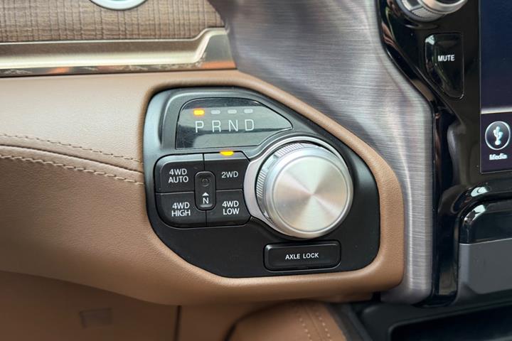 Sort Dodge RAM 1500 fra 2021