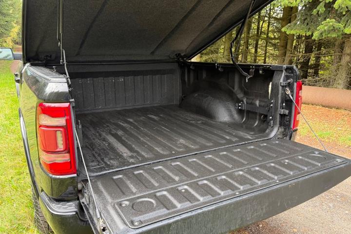 Sort Dodge RAM 1500 fra 2021