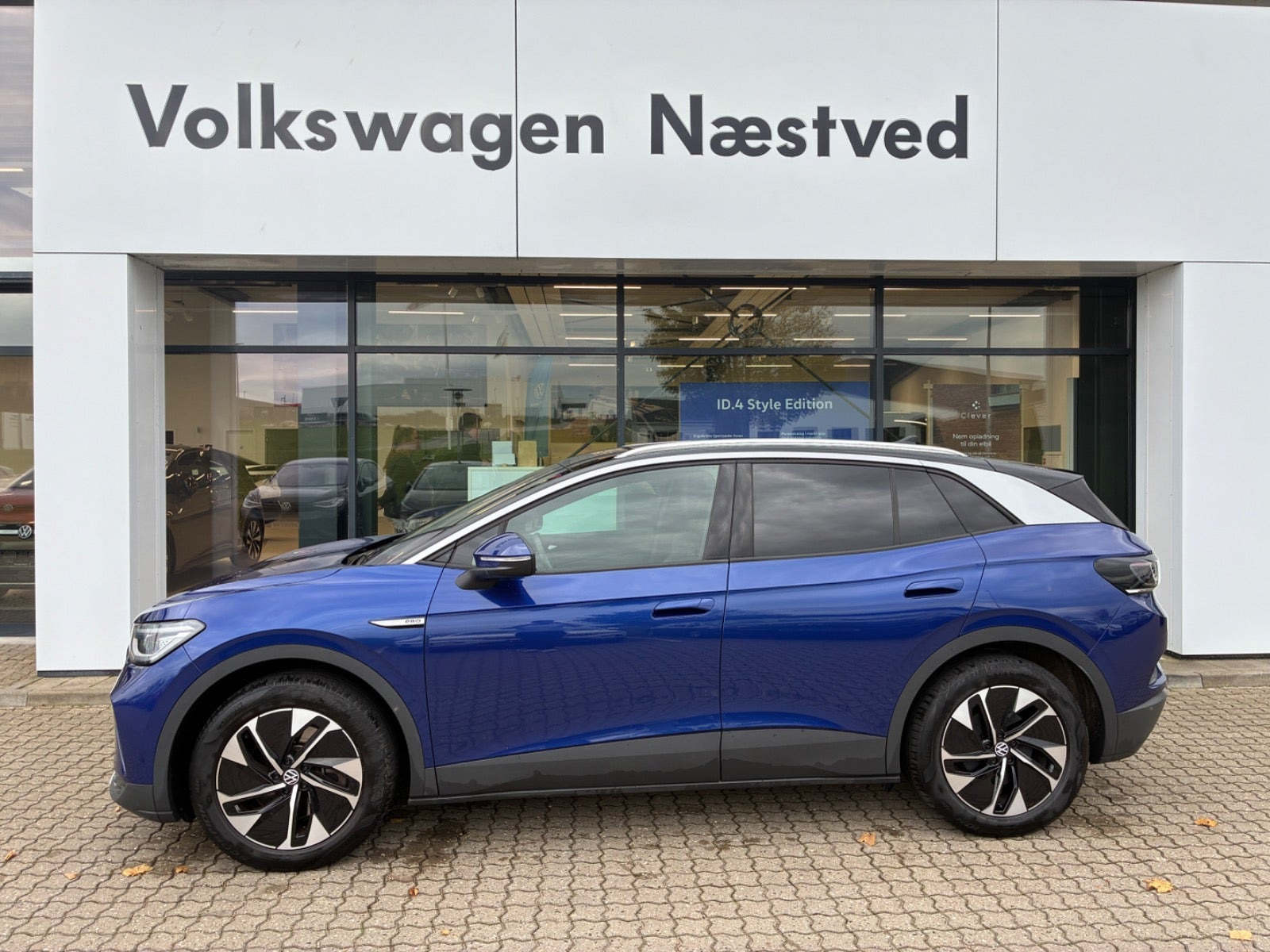 Blå VW ID.4 fra 2023