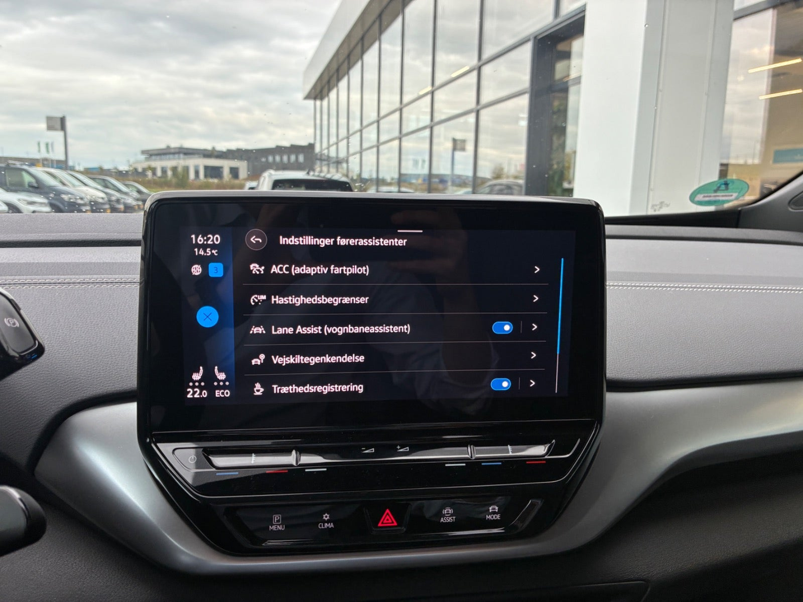 Blå VW ID.4 fra 2023