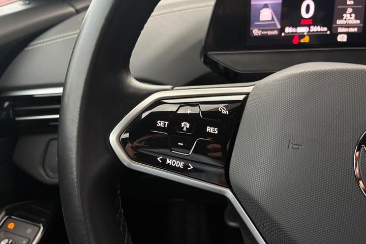 Blå VW ID.4 fra 2023