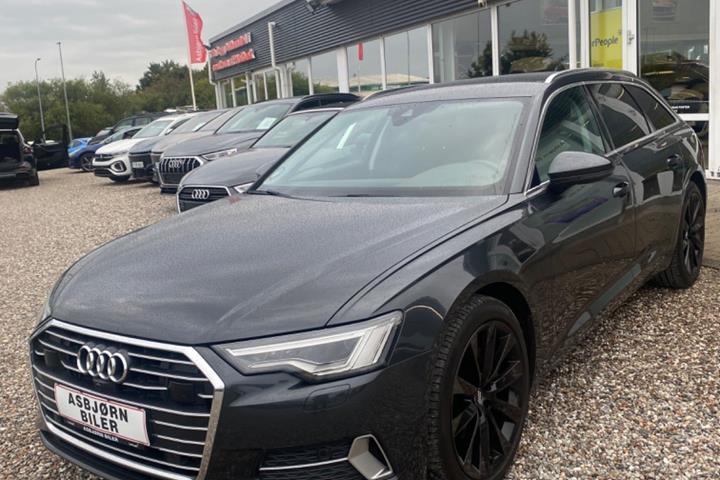 Grå Audi A6 fra 2022