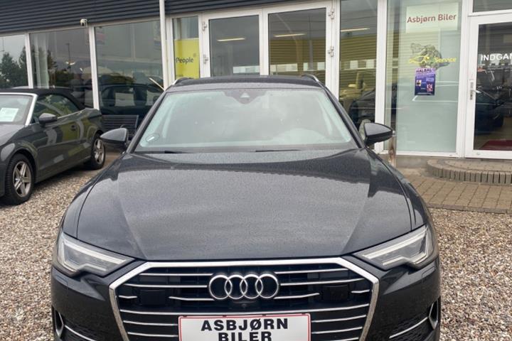 Grå Audi A6 fra 2022