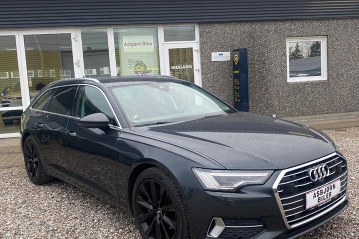 Grå Audi A6 fra 2022