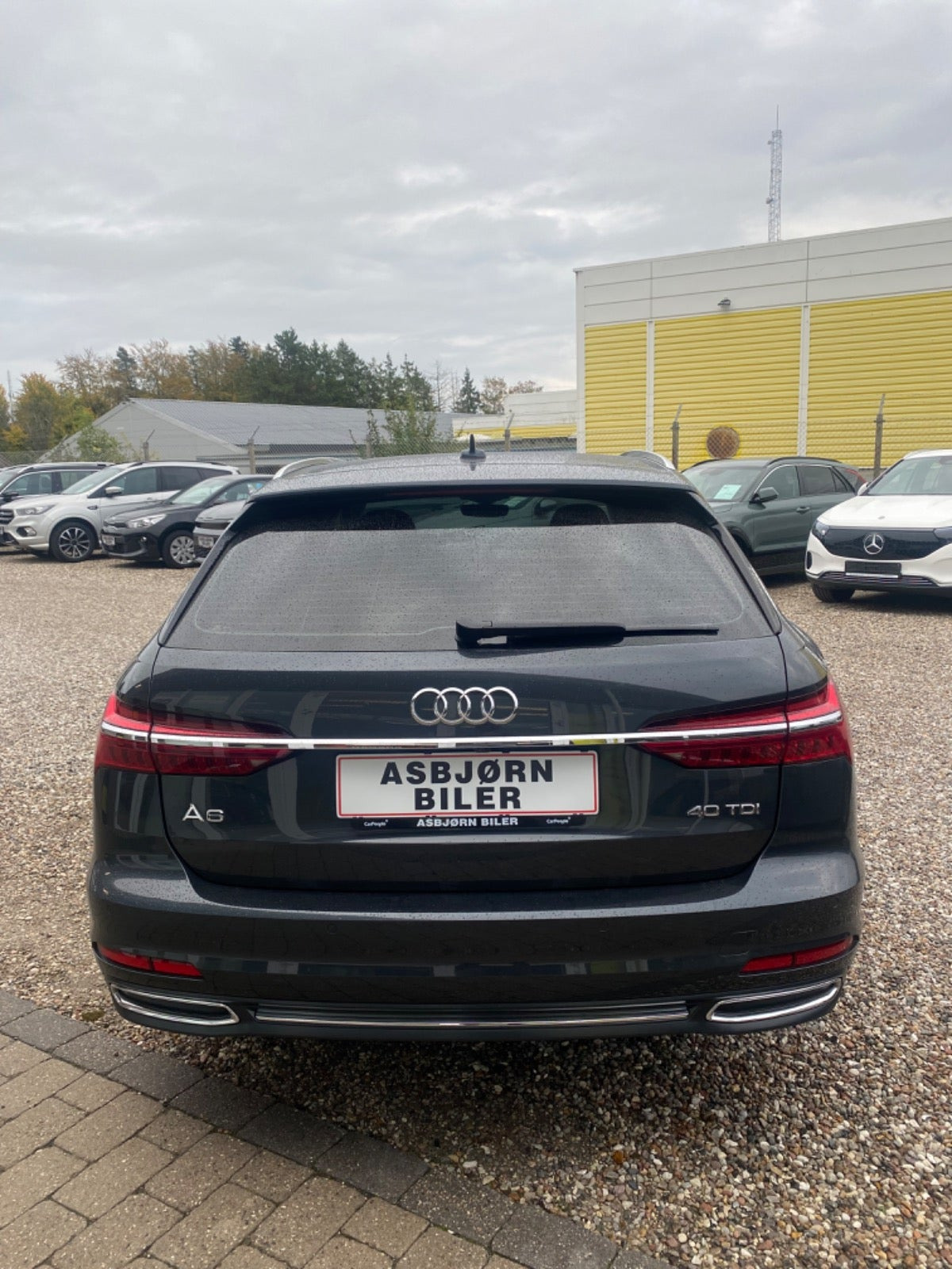 Grå Audi A6 fra 2022