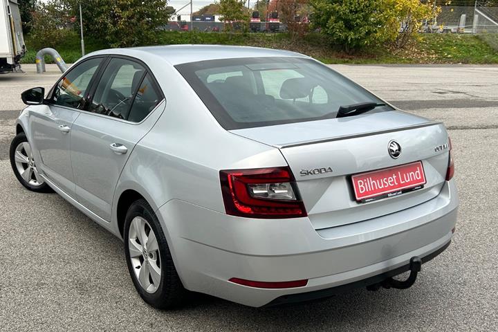 Sølv Skoda Octavia fra 2019