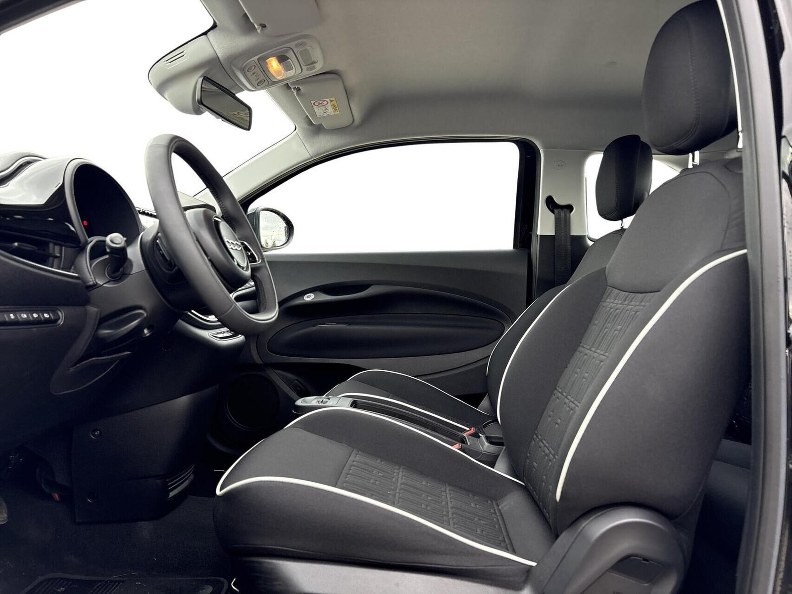 Sort Fiat 500e fra 2024
