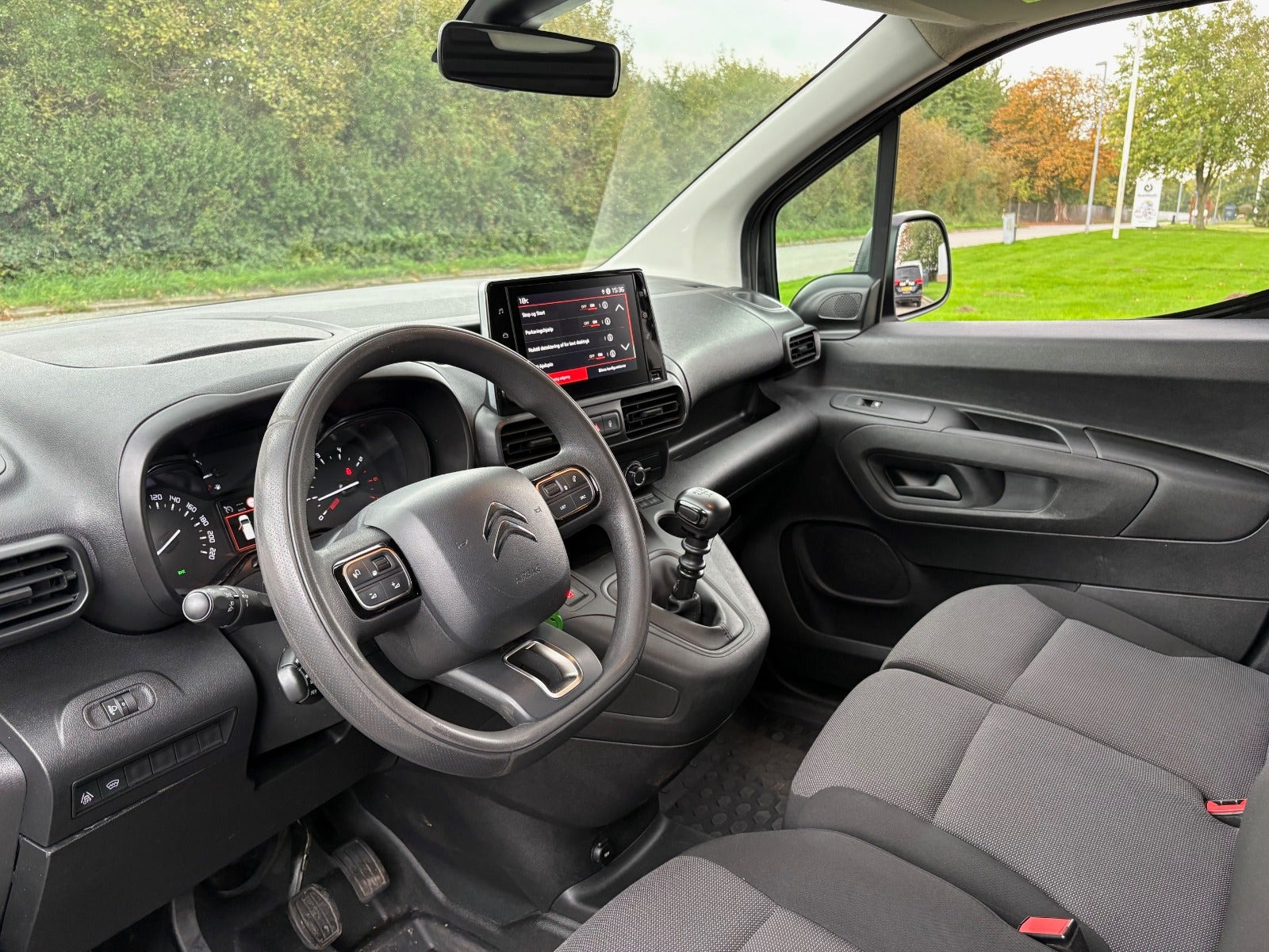 Hvid Citroën Berlingo fra 2021