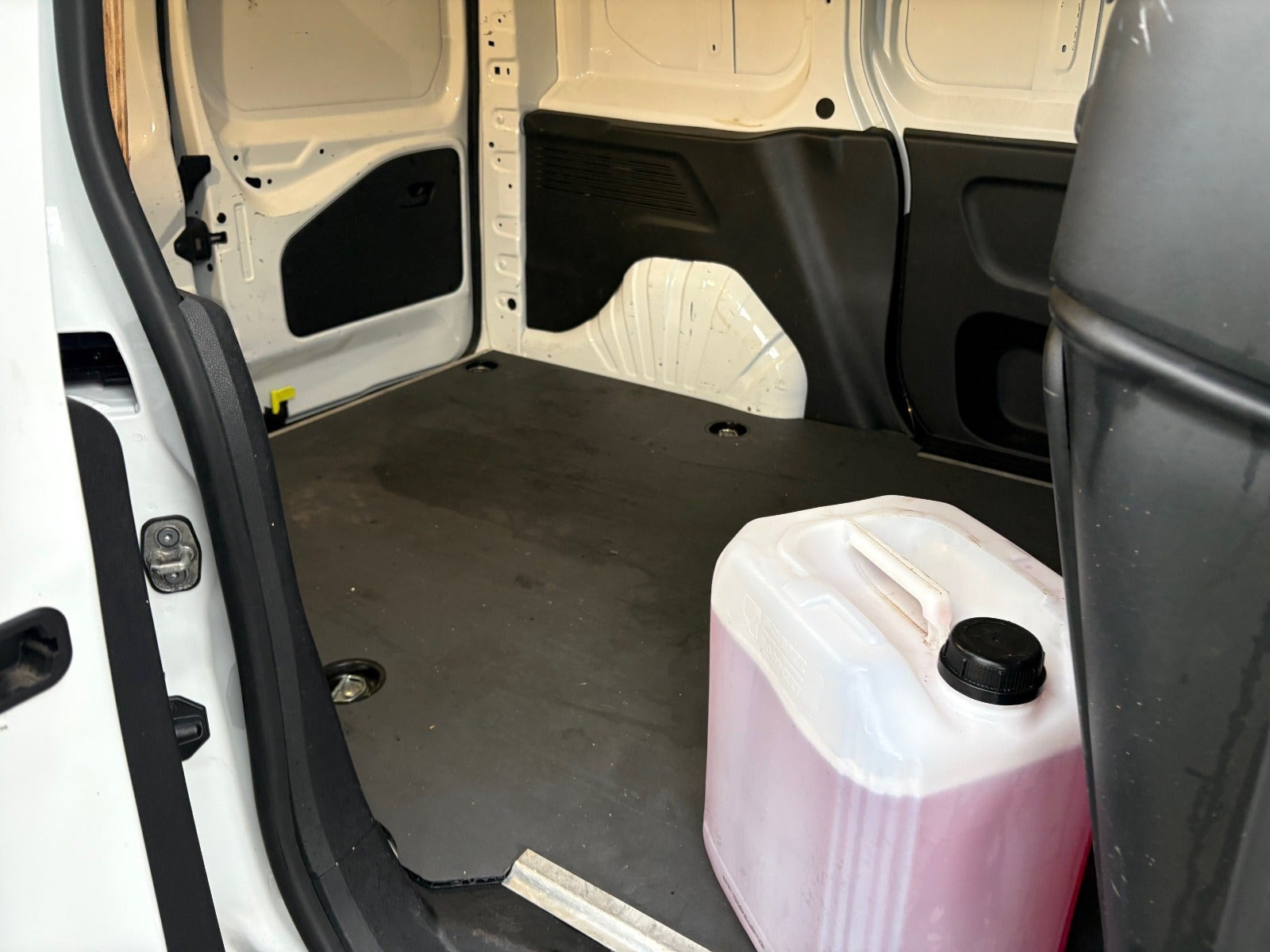 Hvid Citroën Berlingo fra 2021