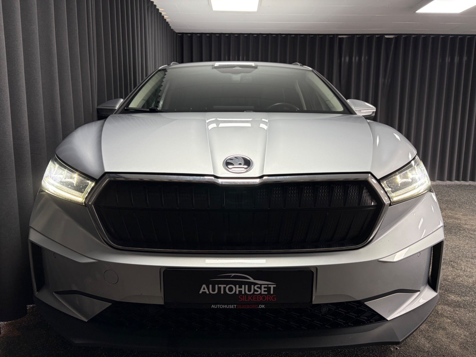 Grå Skoda Enyaq fra 2022