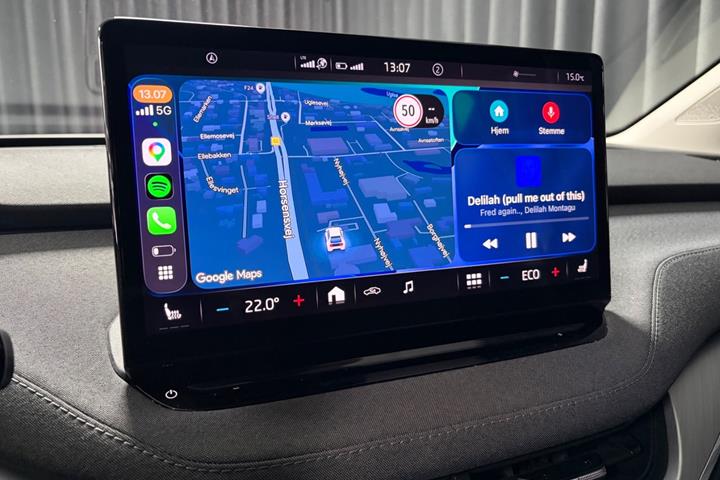 Grå Skoda Enyaq fra 2022