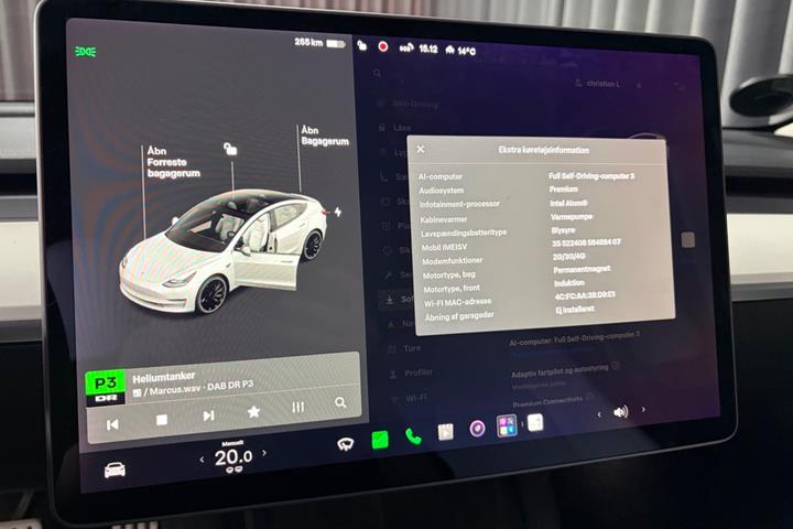 Hvid Tesla Model 3 fra 2021