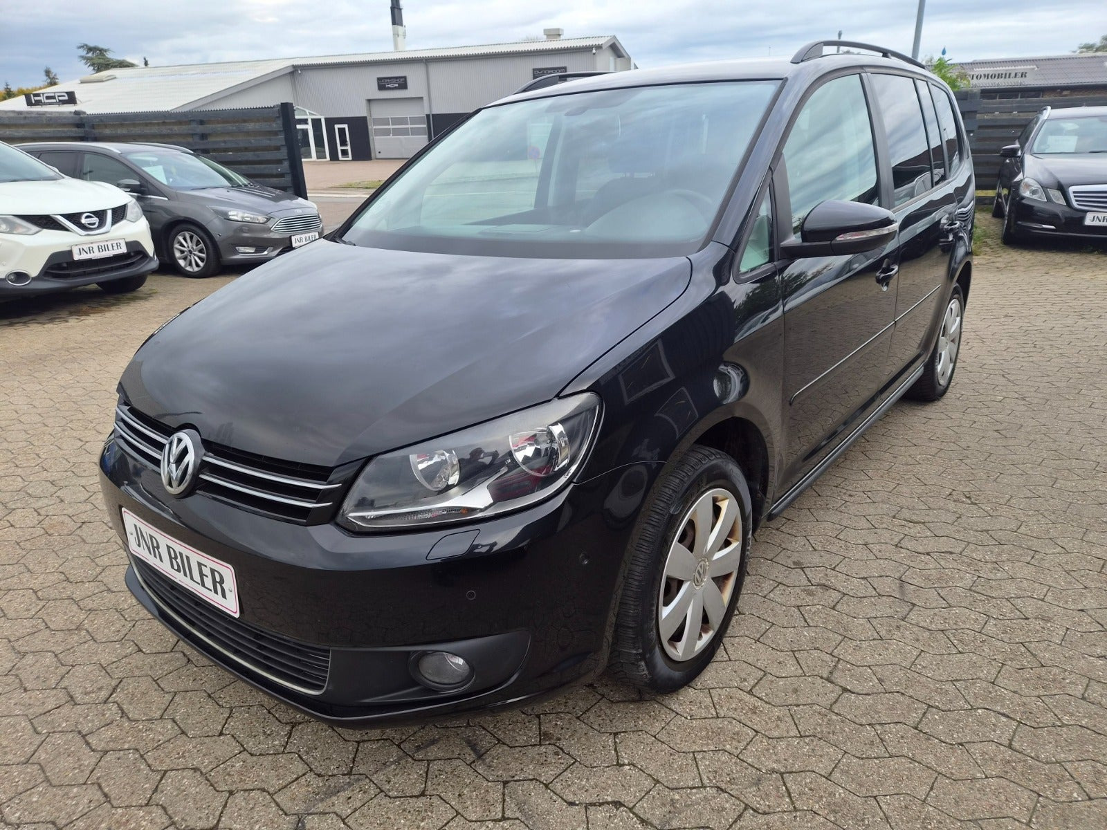Sort VW Touran fra 2011